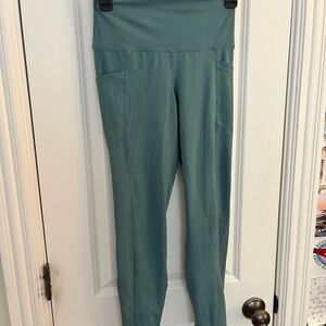 Yogalicious Lux Turquoise leggings - size small